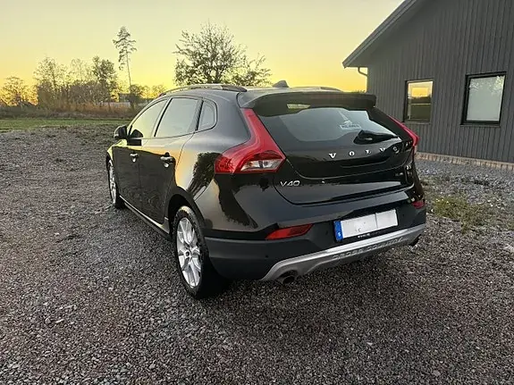 Volvo V40 Cross Country 2018 photo 4