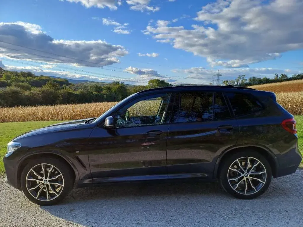 BMW X3 2021 photo 2