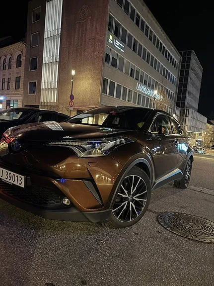 Toyota C-Hr 2018 photo 3
