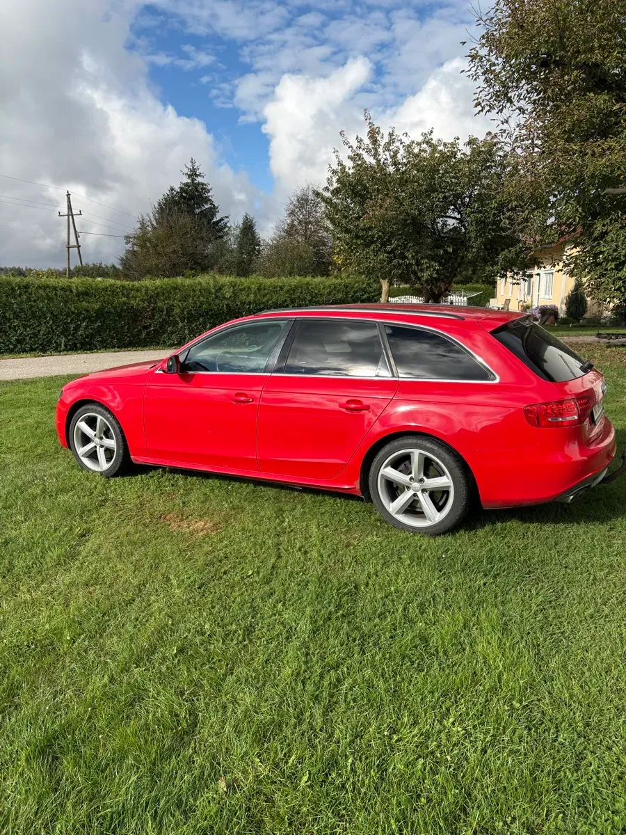 Audi A4 2011 photo 3