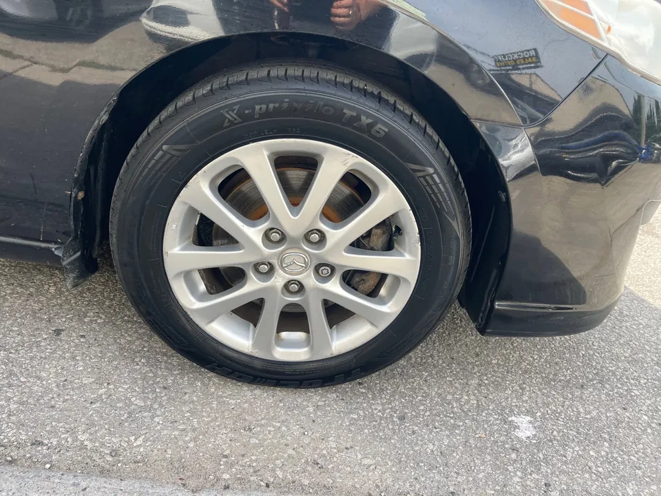 Mazda 5 2010 photo 4