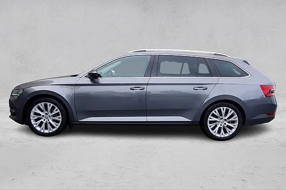 Skoda Superb 2023 photo 2