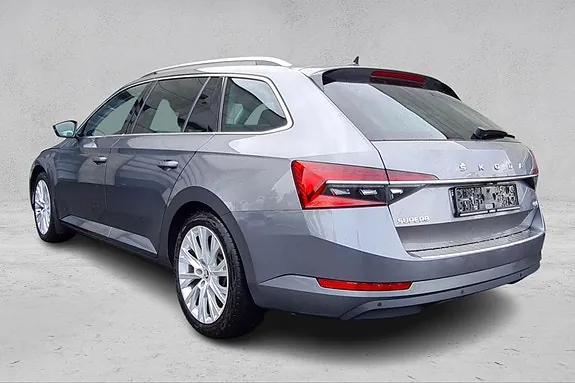 Skoda Superb 2023 photo 3