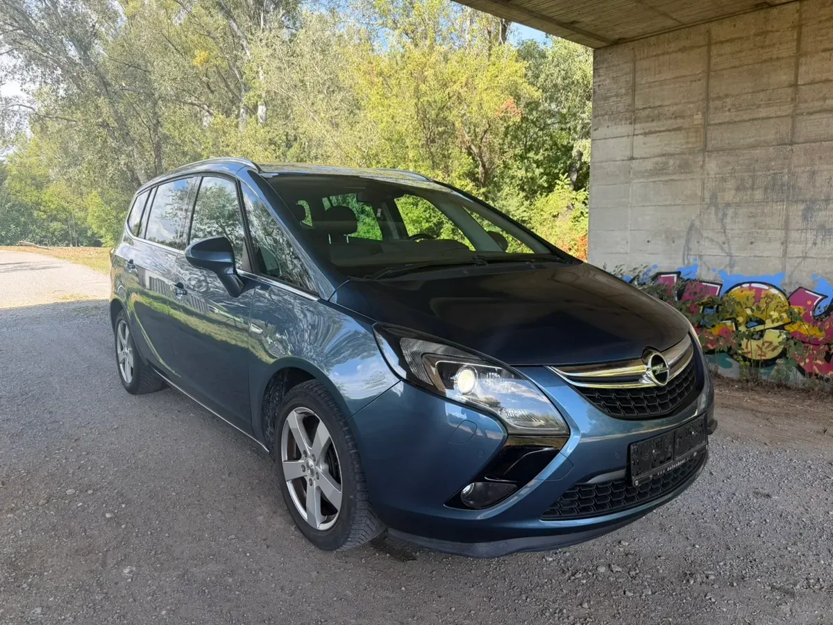 Opel Zafira Tourer 2013 photo 2