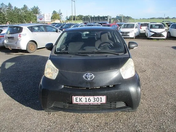 Toyota Iq 2009 photo 2