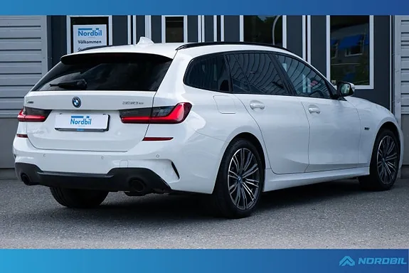 BMW 330E 2022 photo 2