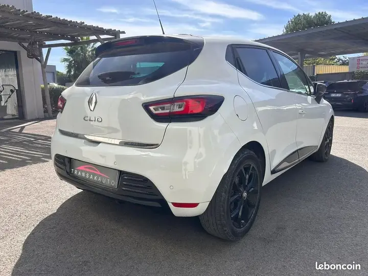 Renault Clio 2018 photo 3