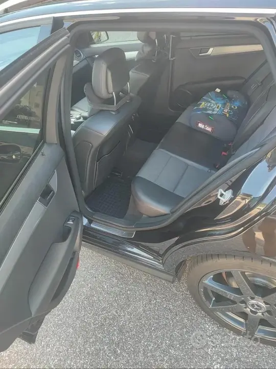 Mercedes-Benz C250 2012 photo 5
