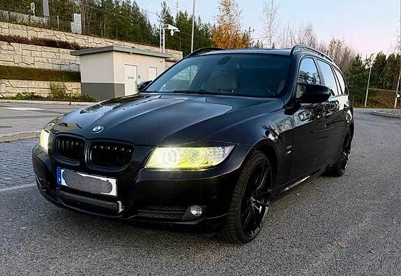 BMW 320D 2009 photo 3