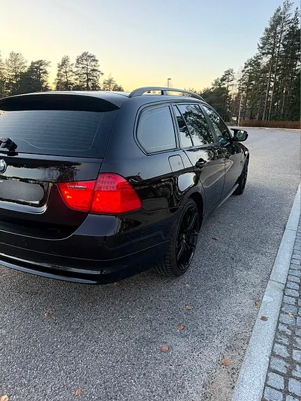 BMW 320D 2009 photo 5
