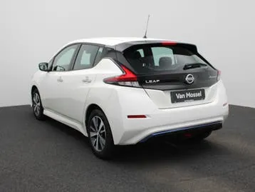 Nissan Leaf 2021 photo 2