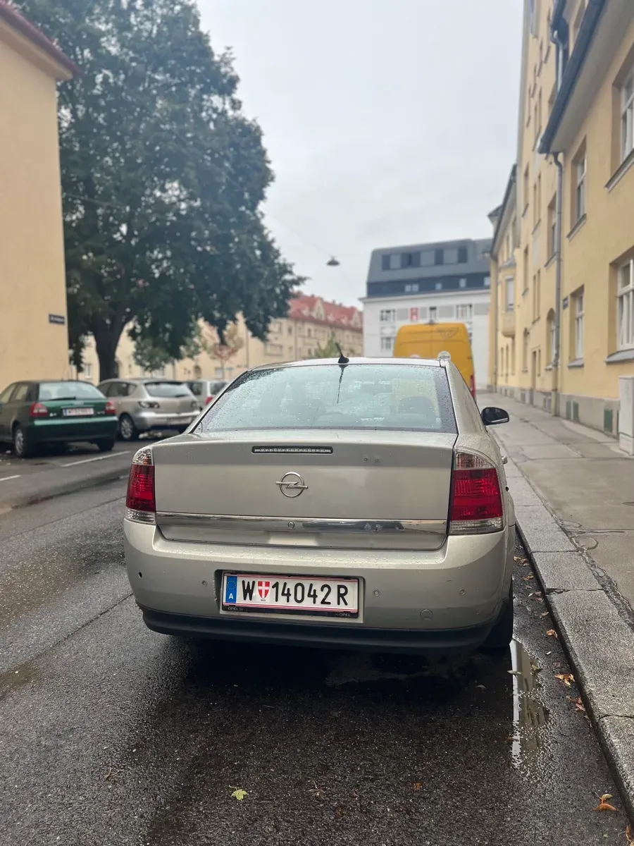 Opel Vectra 2005 photo 2