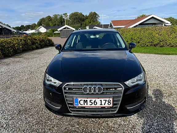 Audi A3 2016 photo 2