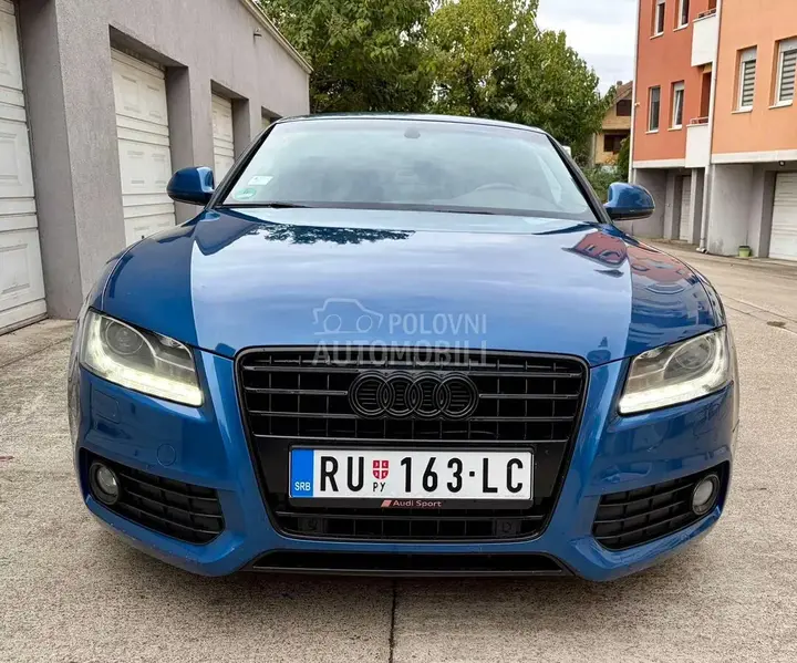 Audi A5 2009 photo 2