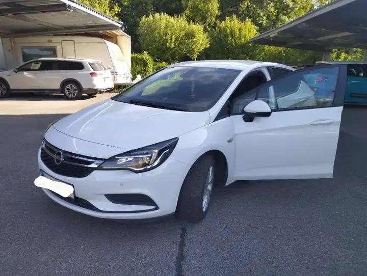 Opel Astra 2019 photo 3