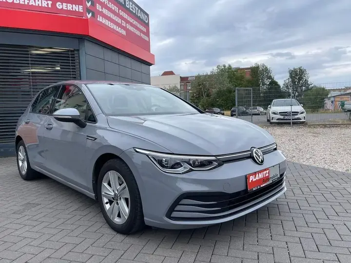 Volkswagen Golf Life
