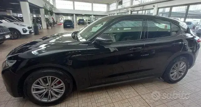 Alfa Romeo Stelvio 2022 photo 2