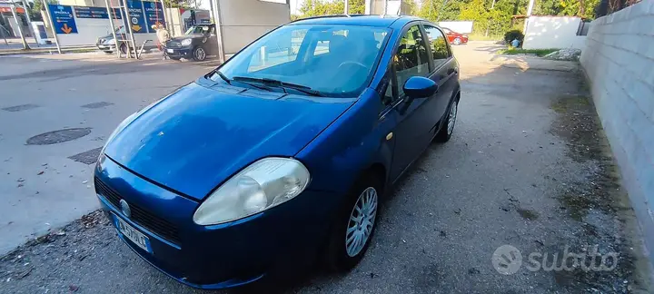 Fiat Grande Punto 2008 photo 4