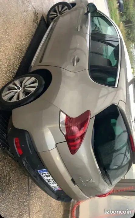 Peugeot 3008 2016 photo 2