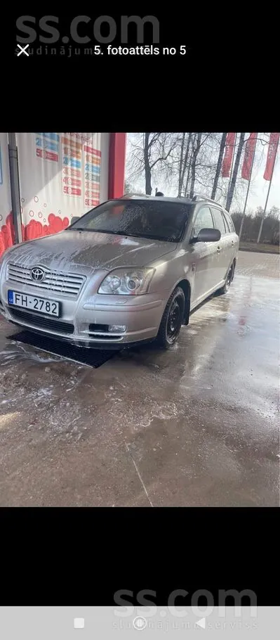 Toyota Avensis 2004 photo 5