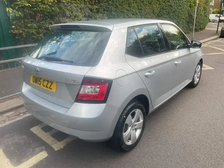 Skoda Fabia 2015 photo 4