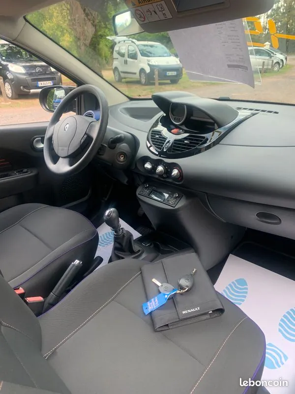 Renault Twingo 2014 photo 2