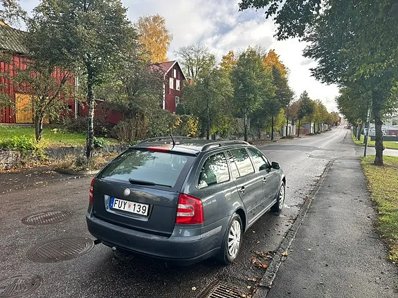 Skoda Octavia 2008 photo 3