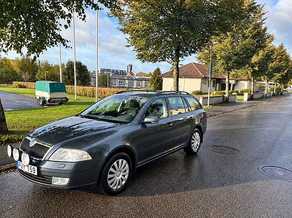 Skoda Octavia 2008 photo 2