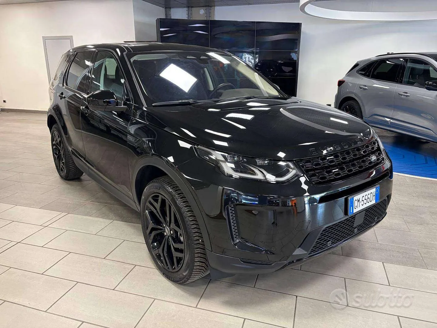 Land Rover Discovery Sport 2023 photo 3