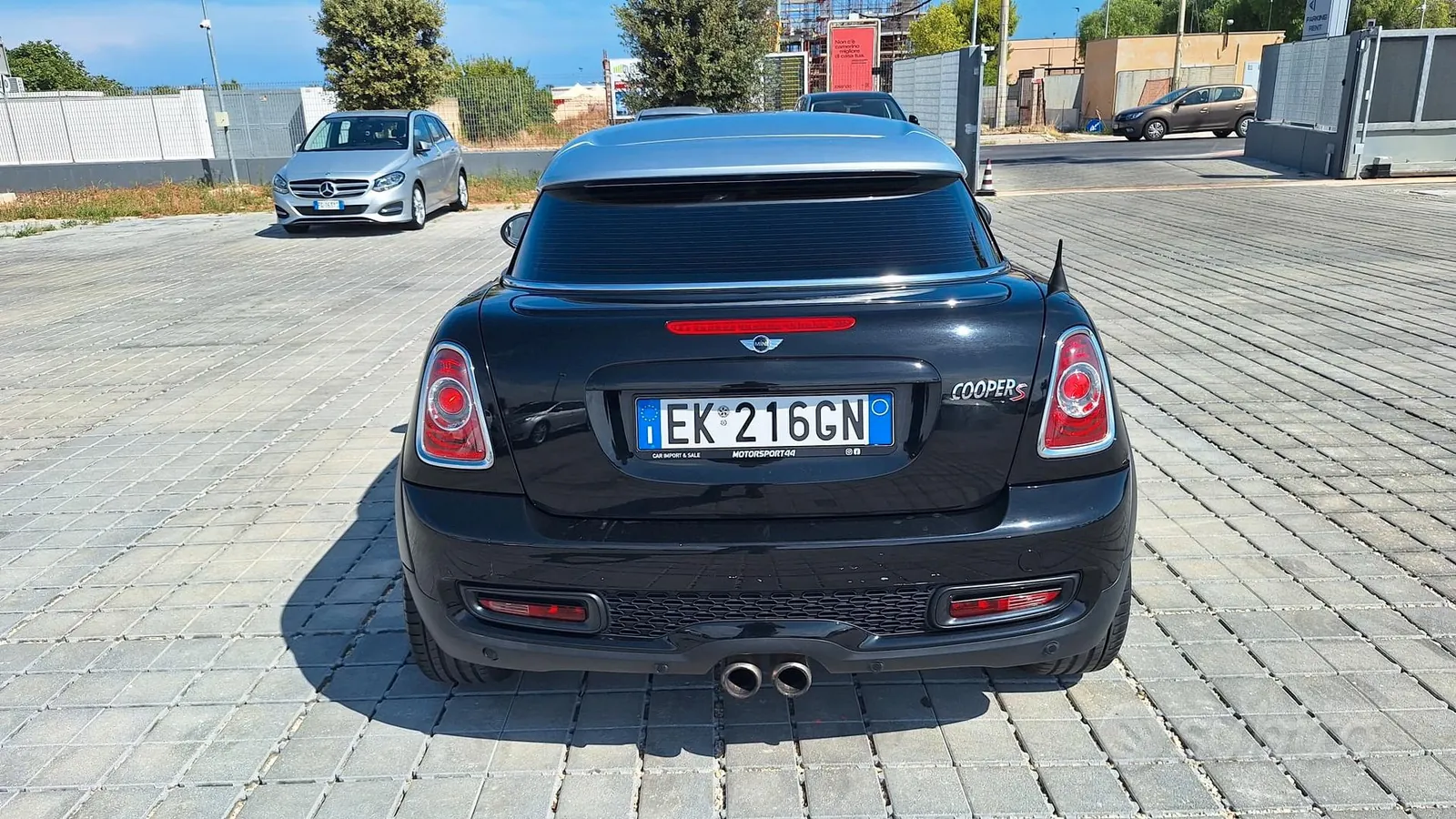 Mini Cooper S Coupé 2011 photo 3