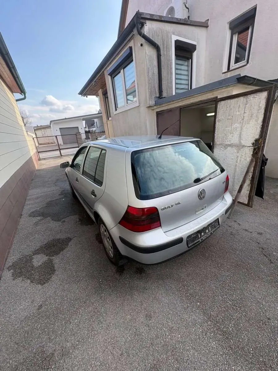 Volkswagen Golf 2003 photo 3