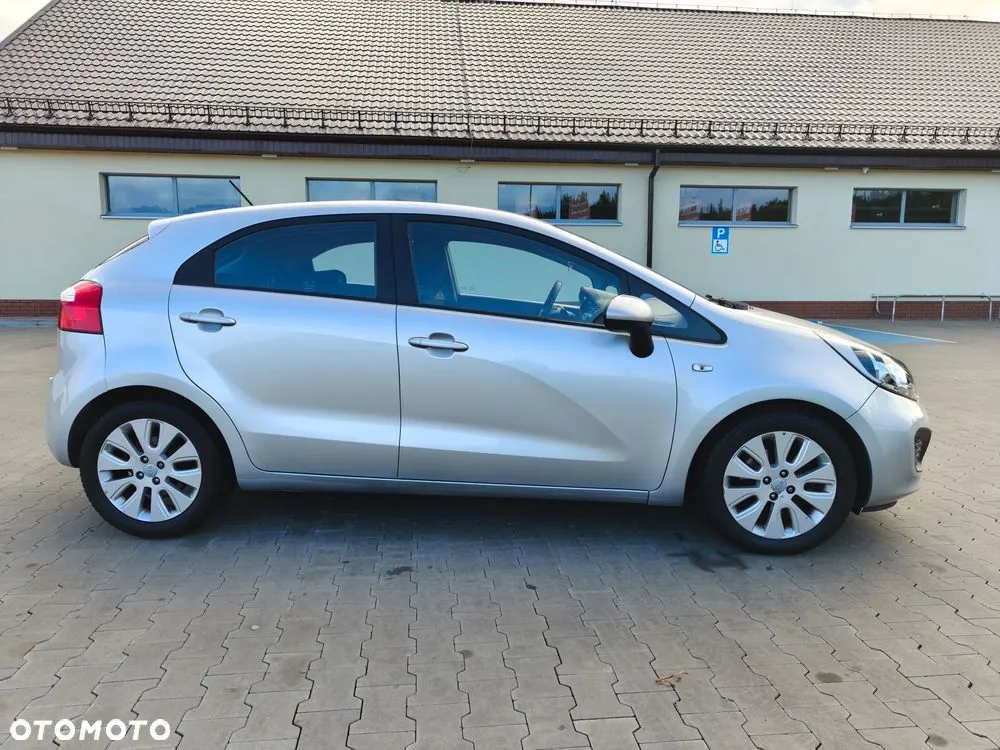 Kia Rio 2012 photo 2