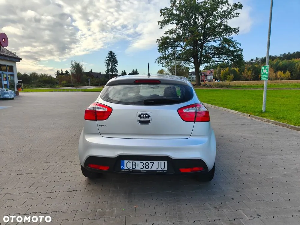 Kia Rio 2012 photo 4