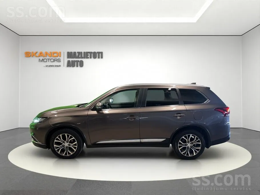 Mitsubishi Outlander 2017 photo 3