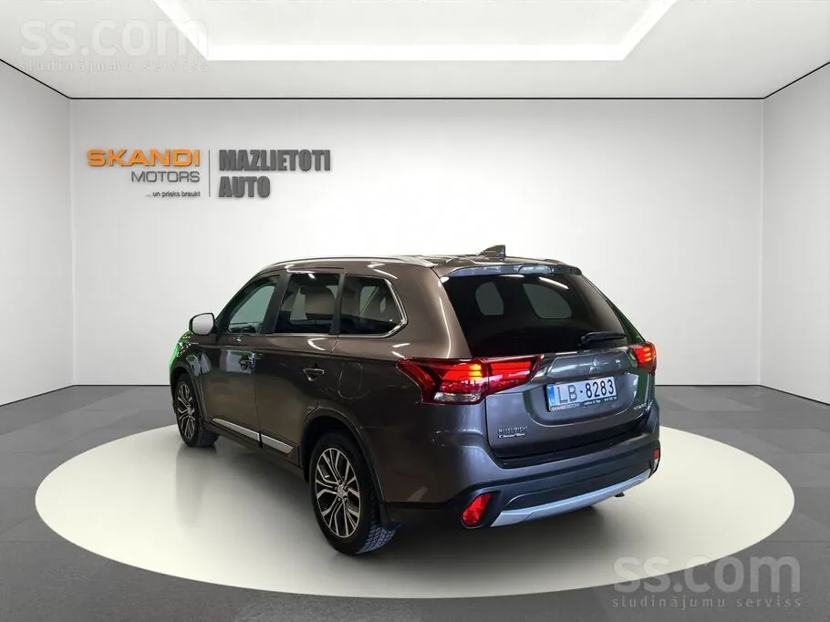 Mitsubishi Outlander 2017 photo 4
