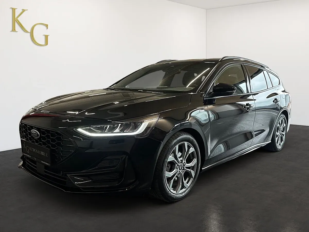 Ford Focus 2023 photo 2