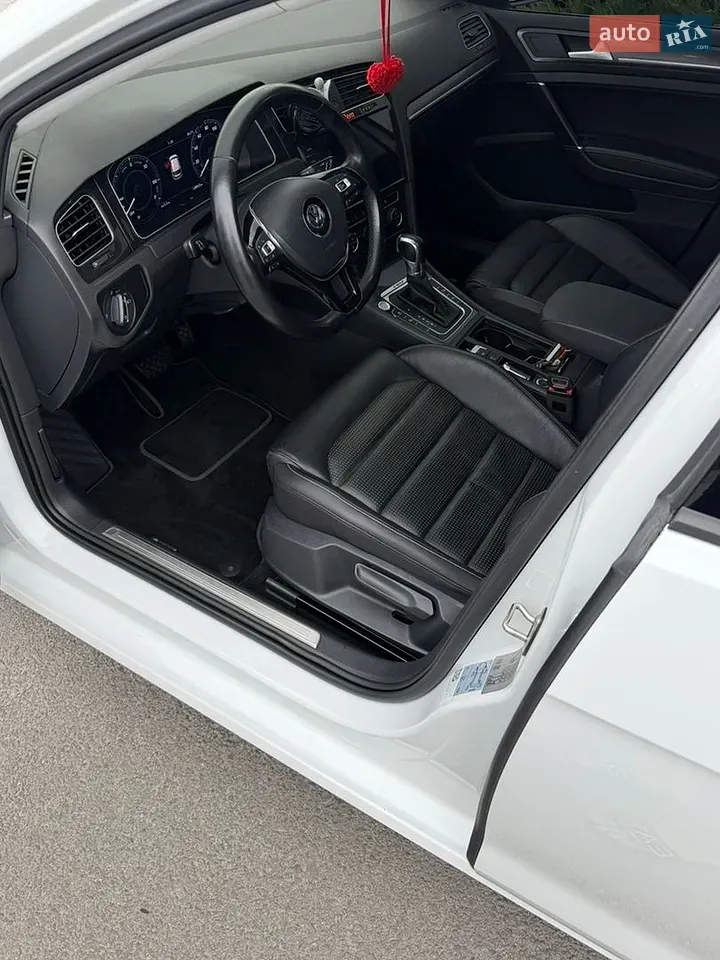 Volkswagen E-Golf 2019 photo 4