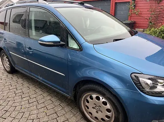 Volkswagen Touran 2015 photo 2