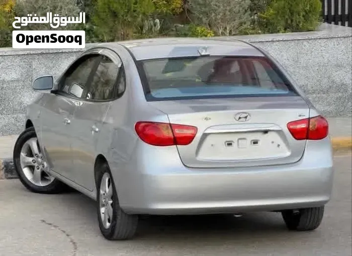 Hyundai Avante 2010 photo 3