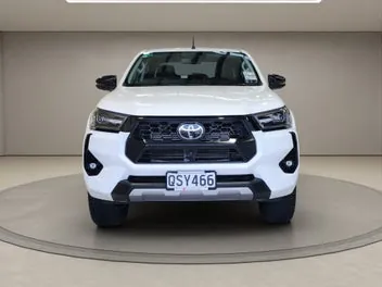 Toyota Hilux 2024 photo 3