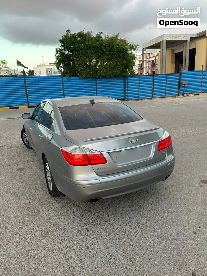 Genesis Sonata 2009 photo 3