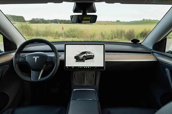 Tesla Model Y 2022 photo 4