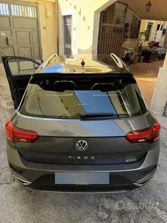 Volkswagen T-Roc 2018 photo 3