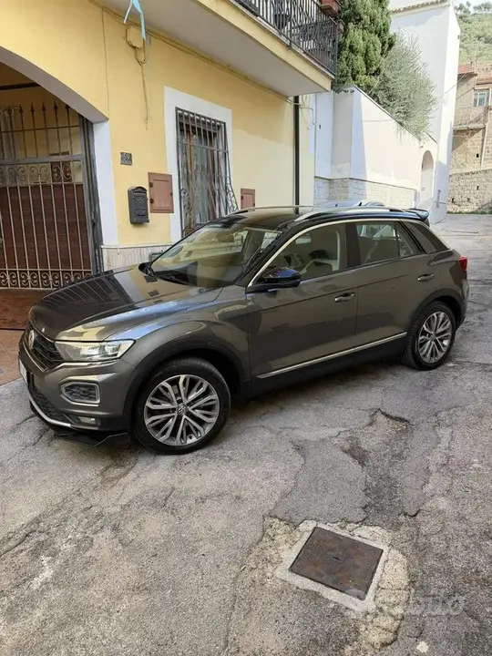 Volkswagen T-Roc 2018 photo 2