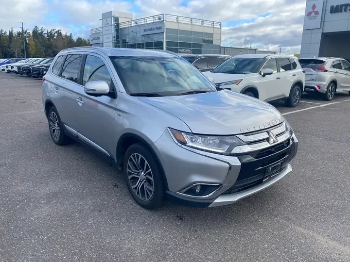 Mitsubishi Outlander 2018 photo 3