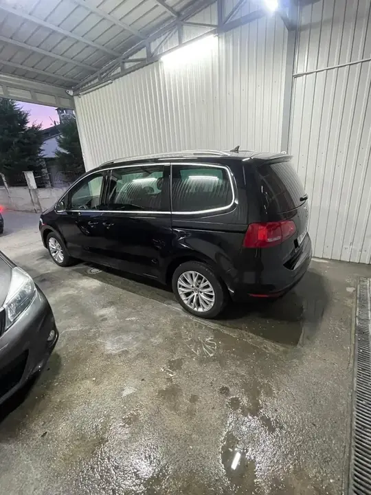 Volkswagen Sharan 2012 photo 3