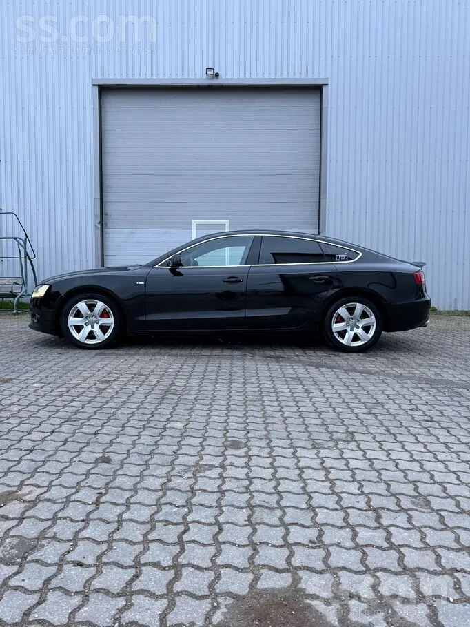 Audi A5 2010 photo 4