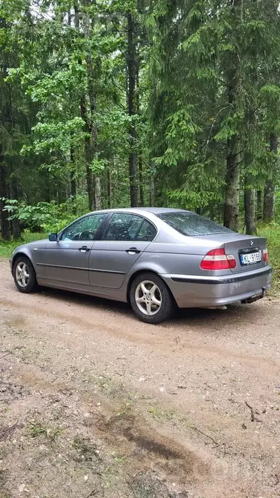 BMW 318 2004 photo 5