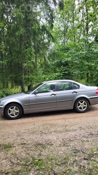 BMW 318 2004 photo 2