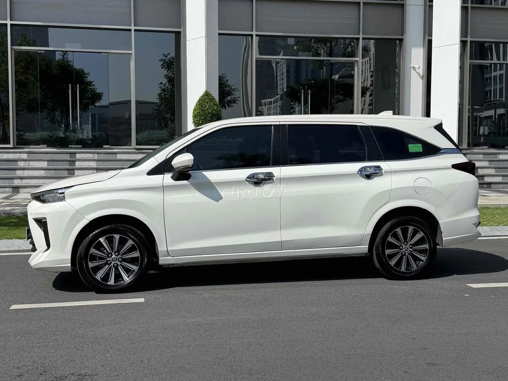 Toyota Avanza Premio 2022 photo 4
